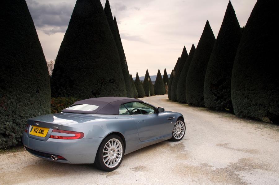  Aston Martin DB9 Volante 2004 года  (UK) (фото 13 из 38)
